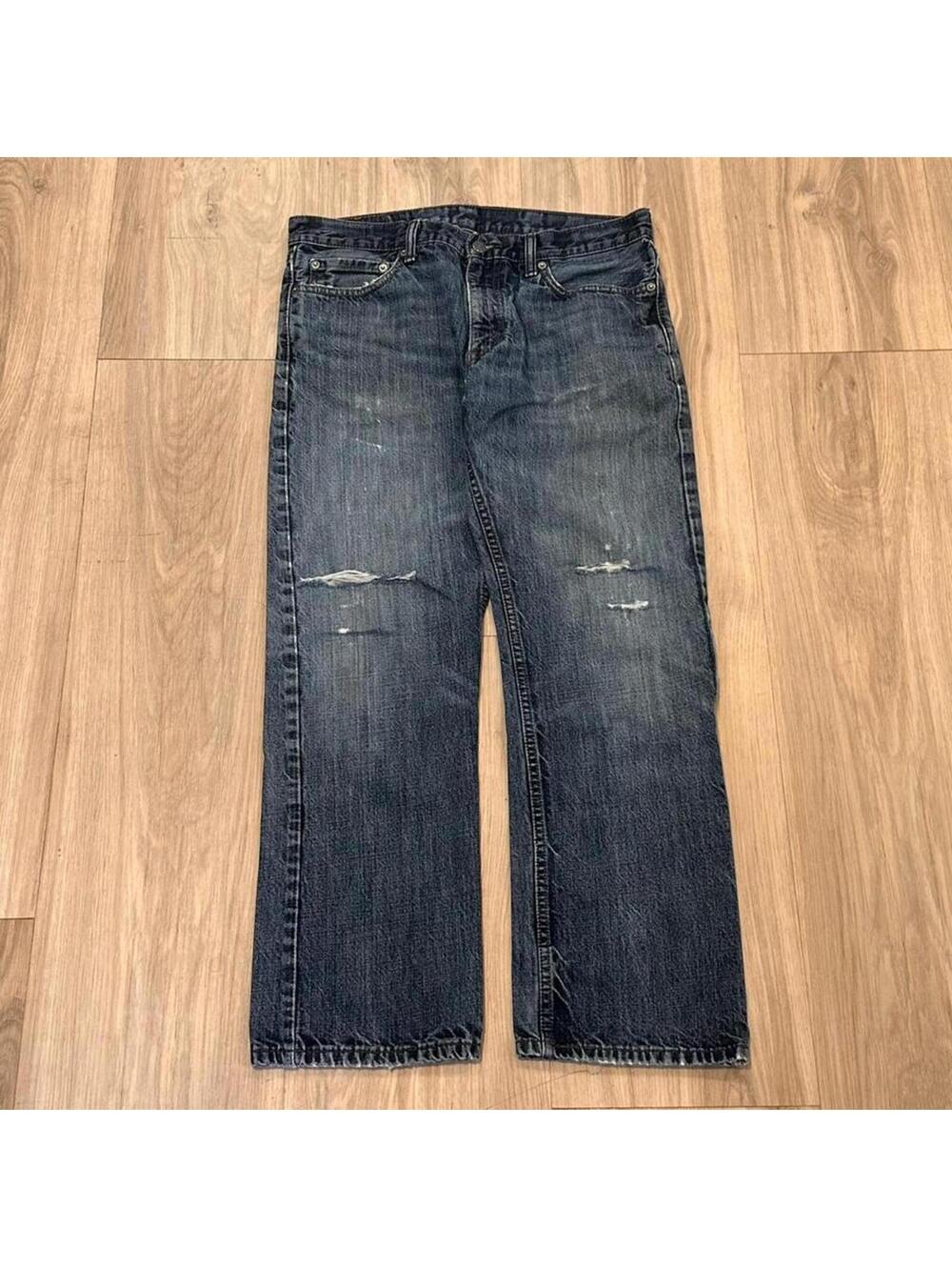 Y2K Skater Distressed Levi’s 514 Straight Leg Jeans - Tagged 34x30, Fits 33x30!